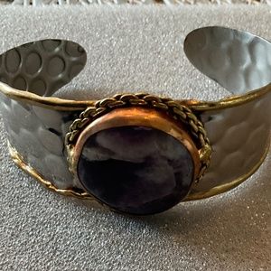 Pretty Bracelet with purple stone